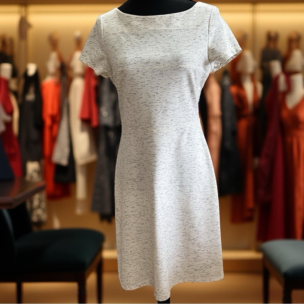 Ivanka Trump Classic Powder White & Heather Gray Patterned A-Line Dress Size 10
